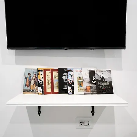 Ampolla House Apartmán *